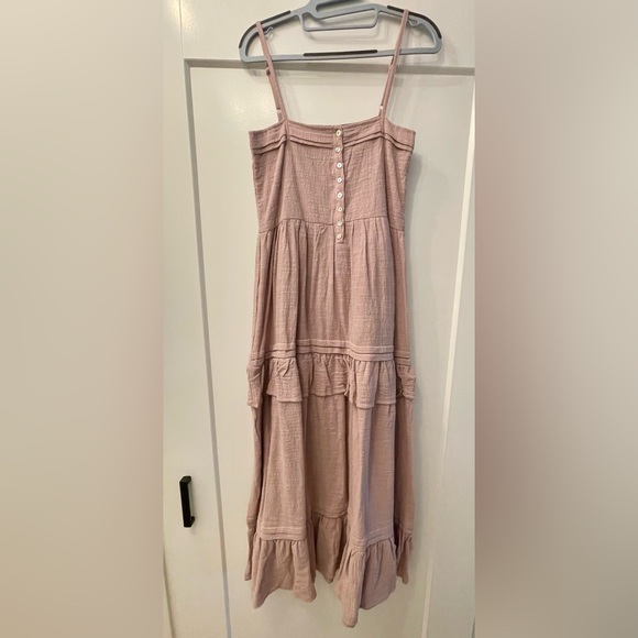 Vici Dresses & Skirts - Vici linen-like maxi dress, size small.